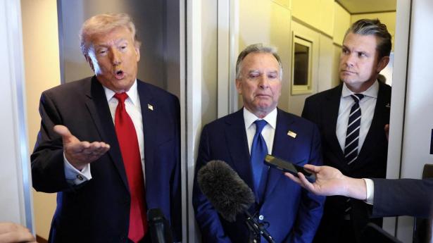 Donald Trump, særlig udsending Steve Witkoff og forsvarsminister Pete Hegseth har alle affejet alvoren i historierne om, at Rusland hjælper Iran med at ramme amerikansk militær.