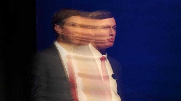 Jared Kushner er svigersøn til Donald Trump, og så er han utroligt magtfuld. Meget tyder dog på, at han på ingen måde kun tænker på USA’s interesser, når han rejser rundt i verden. 