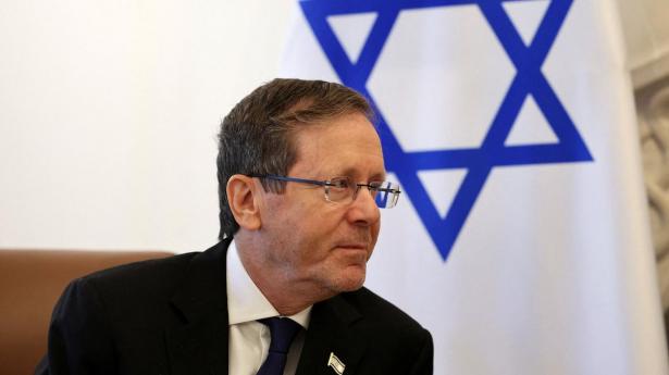 Israel vil hædre flypassagerer for indgriben efter overfald på kaptajn