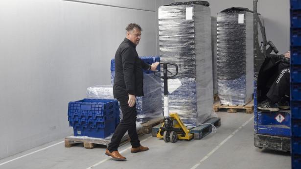Bent Jensen, som står bag T. Hansen, er tilfreds med en rekordomsætning i 2025. Samtidig forventer han, at centrallageret i Middelfart vil løfte virksomhedens indtjeningsevne fremadrettet.