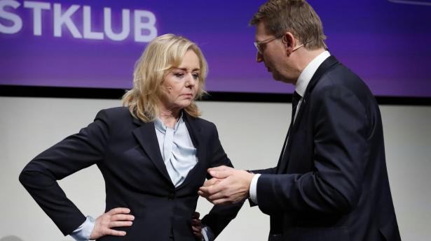 V og K anklager Mette Frederiksen for at svigte økonomisk aftale