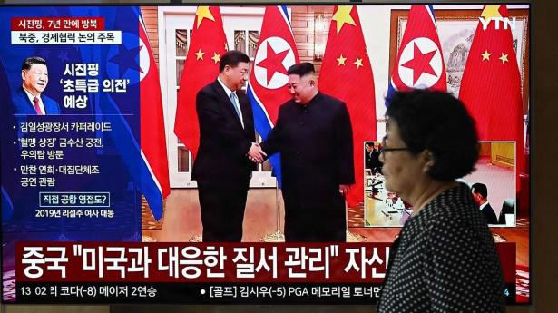 Xi besøger Nordkorea - vil holde snor i Kim Jong-u