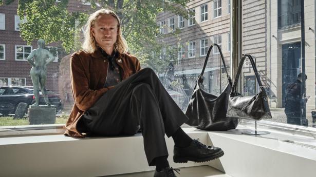 For 18 år siden åbnede Jakob Støy butik i Aarhus. Nu tager han alt, hvad han lært, med til København, hvor Stoy åbnede den 4. august. 