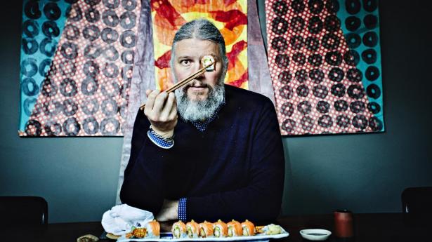 Sticks’n’sushi har i dag 32 restauranter, og flere er på vej, oplyser Andreas Karlsson, der har været adm. direktør i sushikæden siden 2019.