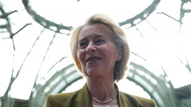Ursula von der Leyen, formand for EU-Kommissionen, taler til EU-Parlamentet i Strasbourg onsdag kl. 9.