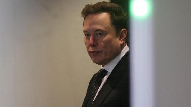 Et nyt interview med Elon Musk rejser mindst to afgørende spørgsmål for os alle. 