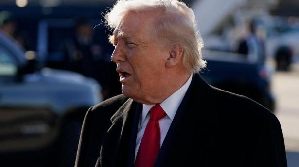 USA's præsident, Donald Trump, udtalte sig fredag til pressen, før han gik om bord på præsidentflyet Air Force One i delstaten North Carolina.