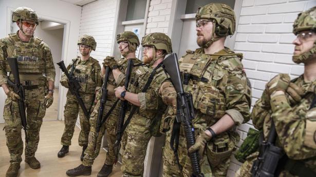 Varde Kommune har fået afslag på at give ansatte med militær baggrund fri med løn for at indgå i øvelser, der skal, styrke landets totalberedskab.