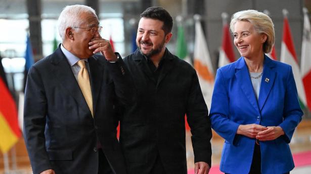 Analyse: Mens Trump vender sig mod Zelenskyj, står EU med voksende milliardregning for Ukraine