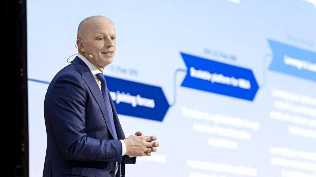 DSV-topchef Jens Lund tog på selskabets kapitalmarkedsdag investorer og analytikere med ind i maskinrummet og gav indsigt i planerne bag nye målsætninger