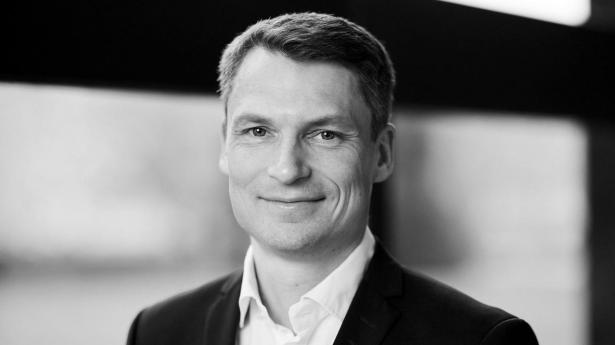 Toni Laaksonen, adm. direktør i FLS, afløste Mikko Keto på posten i februar.