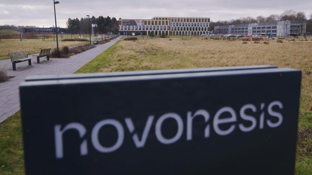 Biotekselskabet Novonesis med hovedsæde i Lyngby udvikler og fremstiller blandt andet enzymer og mikroorganismer til industrier verden over.