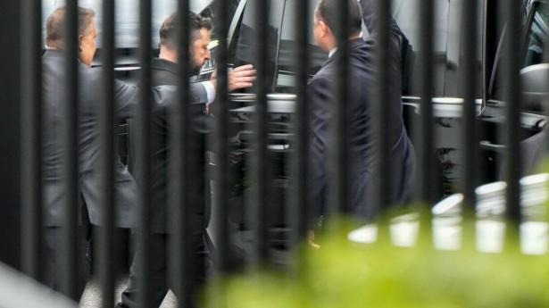 Zelenskyj og Trump talte om diplomati og luftforsvar på møde