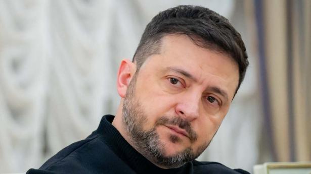 Ukraine Volodymyr Zelenskyj har søndag meldt ud, at der onsdag og torsdag vil være nye forhandlinger mellem USA, Rusland og Ukraine. De tre parter mødtes sidste weekend i Abu Dhabi.
