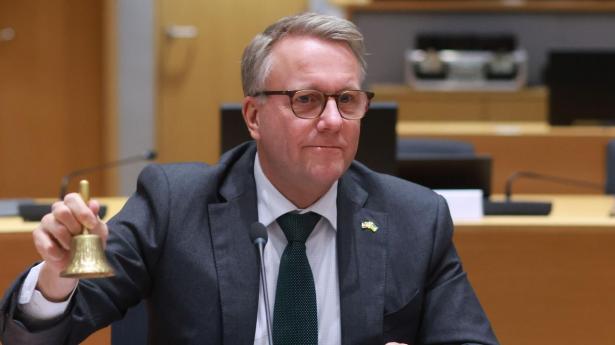 Morten Bødskov (S) fremhæver en ny EU-aftale om forenkling af krav til bæredygtighedsrapportering, som skal reducere administrative byrder og styrke europæisk konkurrenceevne.