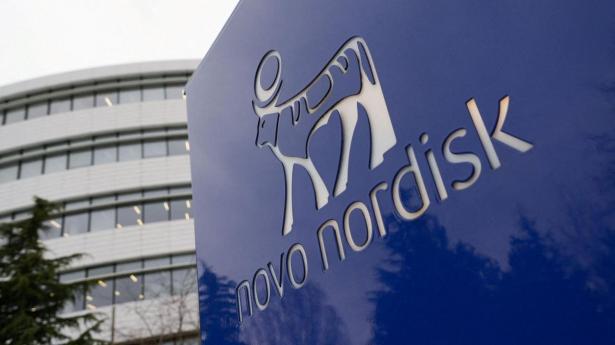 I en skriftlig kommentar fra Novo Nordisk, der er kommet i kølevandet på Hims & Hers opslag på X, forklarer virksomheden, at deres egne tests viser, at compounding af semaglutid medfører alvorlige sikkerheds-, kvalitets- og virkningsmæssige risici for amerikanske forbrugere, som ikke gør sig gældende ved andre compounding‑præparater.