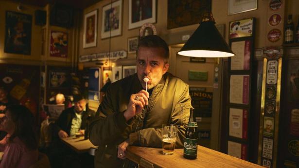 “Sommerdahl”-aktuelle André Babikian elsker at komme på Palæ Bar, hvor alting er, som det var engang.