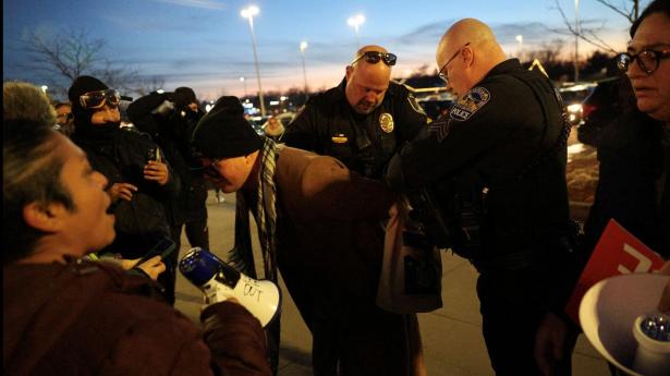 Omstridte ICE-agenter bliver trukket ud af Minnesota