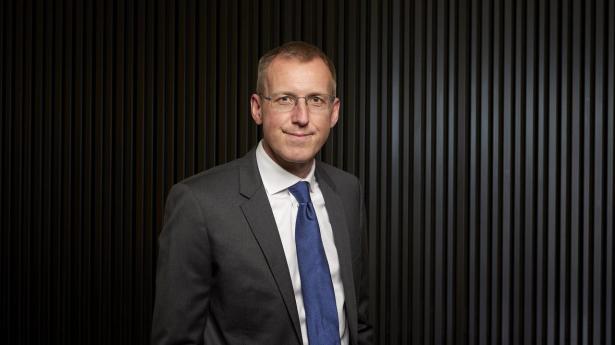 Skal Europa skabe flere virksomheder i verdensklasse, kræver det markeder med større volumen. Derfor bør flere europæiske børser rykke tættere sammen, skriver Tom Vile.