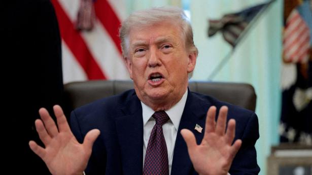 I maj sagde Trump på et pressemøde, at han “ikke vidste”, om han var ved at miste kontrollen over Det Republikanske Parti i Senatet.