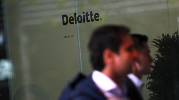 I 2025 måtte Deloitte UK notere en tilbagegang i omsætningen på 1 pct., hvilket var det første fald siden 2010. Nu er skuden tilsyneladende vendt.