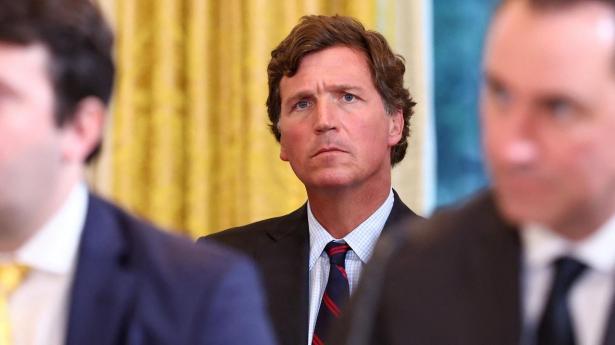 Tucker Carlson fortryder at have støttet Trump: Det vil plage mig