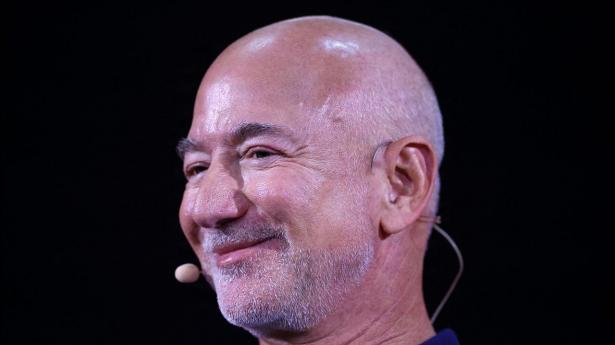 Jeff Bezos sælger ud af sine Amazon-aktier for første gang i år