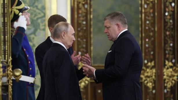 Slovakiets premierminister mødes med Putin på sejrsdag