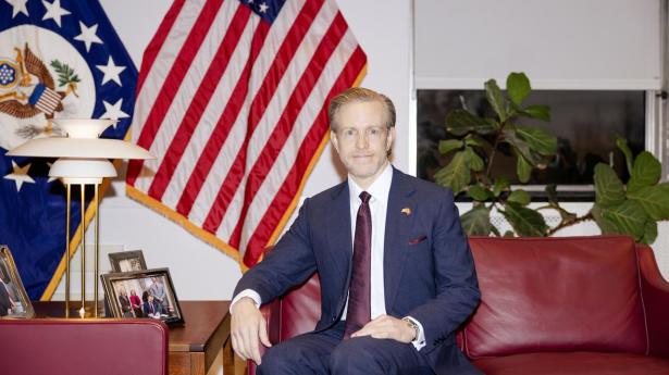 Her er Donald Trumps nye mand i Danmark: Hans første signaler er overraskende