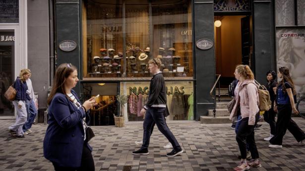 De danske butikker oplevede for tredje måned i træk fremgang i salget, viser nye tal fra Danmarks Statistik.