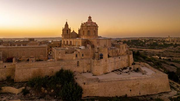 De kalder det “ruten til lykke”. Tag sydpå til “Game of Thrones”-kulisser, michelinmad og vulkaner