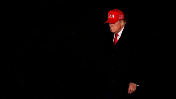 Trump i farlig strid med kernevælgere over angreb på kirken