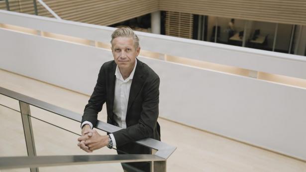 “Vi kan udfordre os selv på, om de møder, vi sidder i, skaber værdi for vores projekter, for vores kunder og for vores medarbejdere,” siger Christian Jensby, adm. direktør i Rambøll.