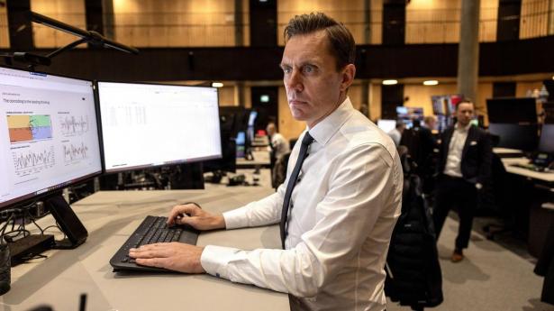 Ifølge Bjarne Breinholt Thomsen, chef for Cross Asset Strategy i Danske Bank, hænger den svage udvikling i år for det danske aktiemarkeds eliteindeks, C25, sammen med, at Danmark mangler de virksomheder, der har haft klart største fremgang i indtjeningen i år.