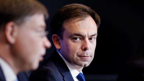 Polens finansminister Andrzej Domański vil investere milliarder i innovation og et styrket kapitalmarked. Det skal bl.a. ske ved at lade polakkerne oprette investeringskonti målrettet opsparing – hvad der i Danmark kendes som aktieopsparekonti.