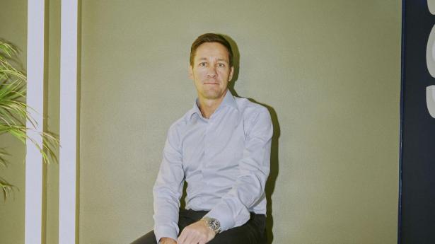 Erik Bertmans beslutning om at træde tilbage bunder bl.a. i et ønske om at flytte med familien til USA, hvor hans hustru er fra.