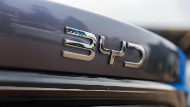 BYD vil bruge 15 mia. kr. på udvikling af fem minutters lynopladere i Europa