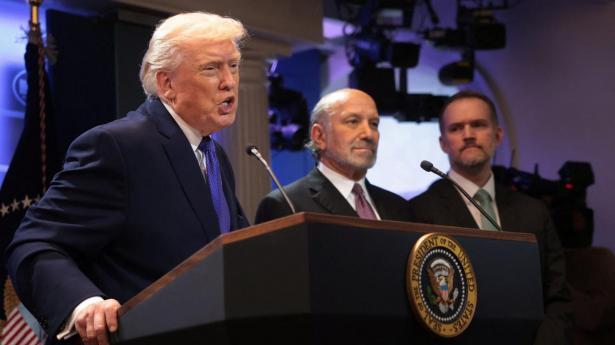 Trump-administrationen hævede lørdag den nye globale told til 15 pct. Usikkerhed og uforudsigelighed er atter et stort tema.