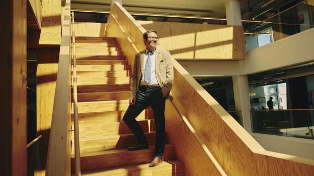 Afstanden fra laboratoriet til markedet er ikke uoverstigelig. Men nu skal vi videre fra at tale om behovet for forandring til aktivt at vælge at handle på den, skriver Jens Nielsen.