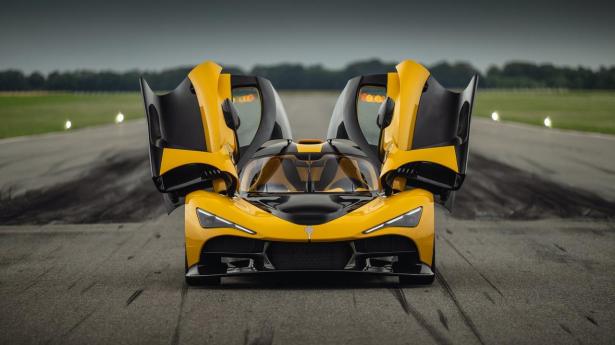 Zenvo Aurora bygges i hånden på fabrikken i Præstø og skal matche hyperbiler som Bugatti, Pagani og Koenigsegg.