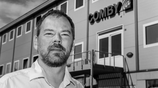 Brian Torp solgte i 2024 sit grønlandske it-selskab Comby til Hawk Infinity for 215 mio. kr. Han er stadig direktør i selskabet og planlægger at flytte til Portugal for at drive selskabet videre derfra.