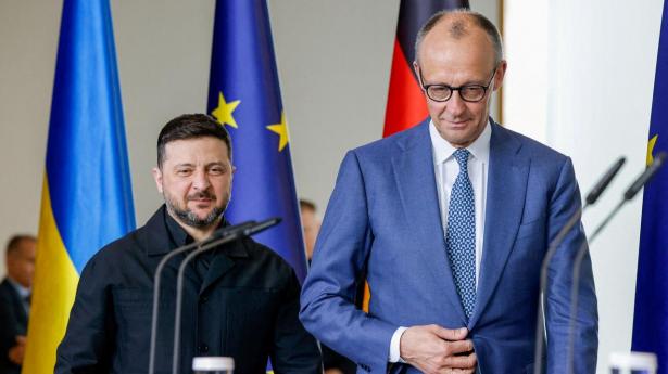 Den tyske kansler, Friedrich Merz, foreslår at give Ukraine en særlig status i EU. 