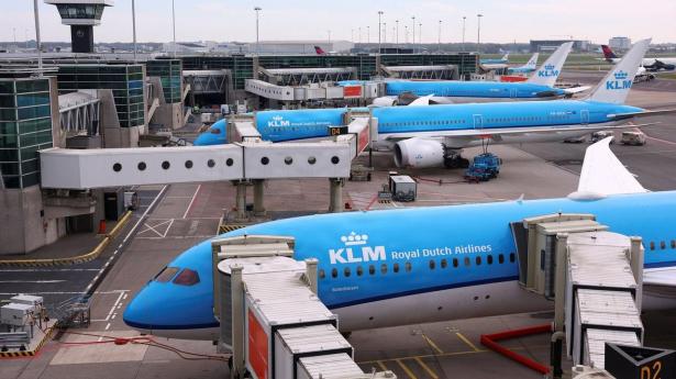 "Nu tager vi hos KLM et stort skridt mod at rejse mere bæredygtigt. Nu indgår der nemlig en del bæredygtigt flybrændstof i alle vore billetter", lød det blandt andet i radioreklamer fra luftfartsselskabet KLM.