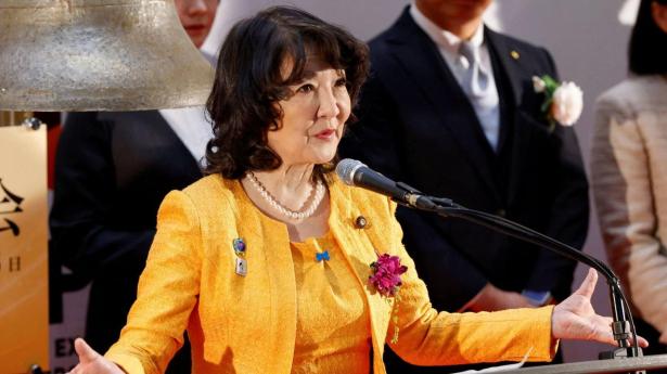Den japanske finansminister, Satsuki Katayama, har onsdag forsøgt at berolige de nervøse investorer.
