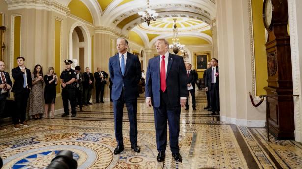 Donald Trump har i månedsvis forsøgt at presse republikansk flertalsleder i Senatet, John Thune, til at få præsidentens Save America Act stemt igennem Kongressen.