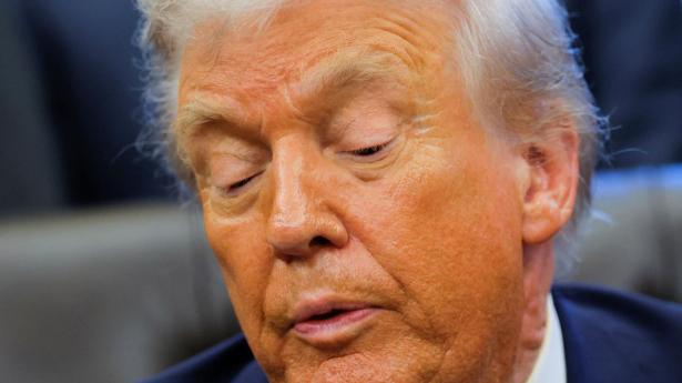 Donald Trump blev onsdag spurgt til tirsdagens møde i Moskva mellem amerikanske udsendinge og Vladimir Putin. Her gav Putin indtryk af, at han ønsker en afslutning på krigen i Ukraine, siger Trump. 