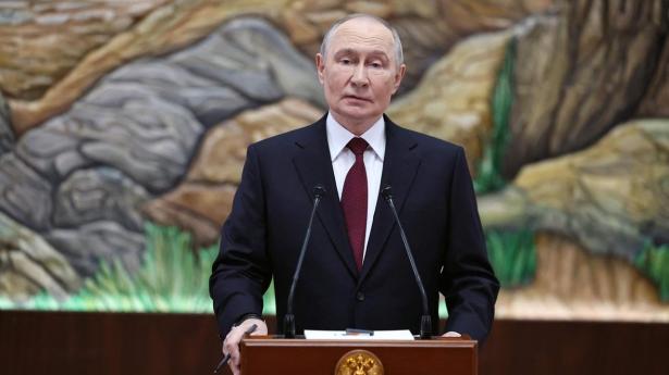 Ruslands præsident, Vladimir Putin, besøger torsdag den tidligere sovjetrepublik Kirgisistan. En stor del af pressemødet, som han holder under besøget, handler dog ikke om Ruslands forhold til Kirgistan, men om krigen i Ukraine og de aktuelle fredsforhandlinger.