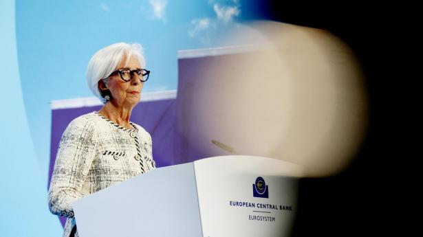 Christine Lagarde er den øverste chef for ECB. Hun skal forsøge at holde inflationen på omkring 2 pct. på mellem lang sigt.