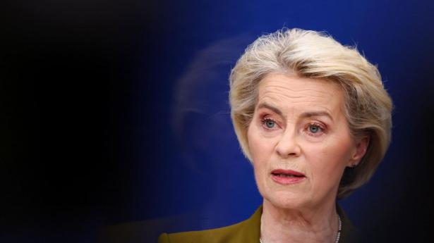 EU-Kommissionens formand, Ursula von der Leyen, fortsætter uddelingen af milliardbøder til amerikanske tech-giganter trods betændt konflikt med USA.