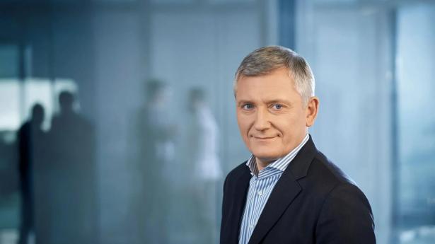 “Vi orienterer os i stigende grad mod nord, og de nordiske lande ser også mere aktivt mod den anden side af Østersøen,” siger Jacek Kędzior, der er managing partner for EY Central Europe.